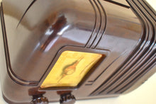 画像をギャラリービューアに読み込む, シエナ ブラウン ベークライト 1947 アービン モデル 544 &quot;レフティ&quot; 真空管 AM ラジオのサウンドは非常に優れた状態です。
