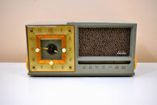 Load image into Gallery viewer, Willow Green Vintage Bakelite 1952 Arvin Model 657T AM Vacuum Tube Radio Rare Beautiful Model Loud Clear Sounding!