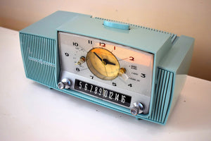 Bluetooth MP3 すぐに使えます - ソニック ブルー ミッドセンチュリー 1958 ゼネラル エレクトリック モデル 913D 真空管 AM クロック ラジオ ビューティー サウンドは素晴らしいです。