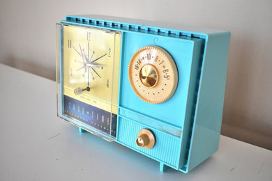 Bluetooth Ready To Go - Turquoise Blue 1962 Bradford Model 69656 AM Vacuum Tube Clock Radio