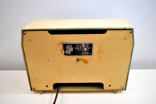 Load image into Gallery viewer, Beige Bakelite 1949 RCA Victor Model 9-X-642 Vacuum Tube AM Radio Sounds Incredible!