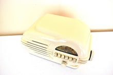 画像をギャラリービューアに読み込む, アンティカ アイボリー ベークライト 1946 ベルモント モデル 6D111 シリーズ B 真空管 AM ラジオ いい色です！素晴らしいパフォーマー！