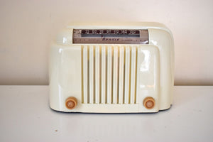 アイボリー ホワイト 1947 ベンディックス アビエーション モデル 110 真空管 AM ラジオ 素晴らしい状態 素晴らしいサウンドのかわいさ賞を受賞!