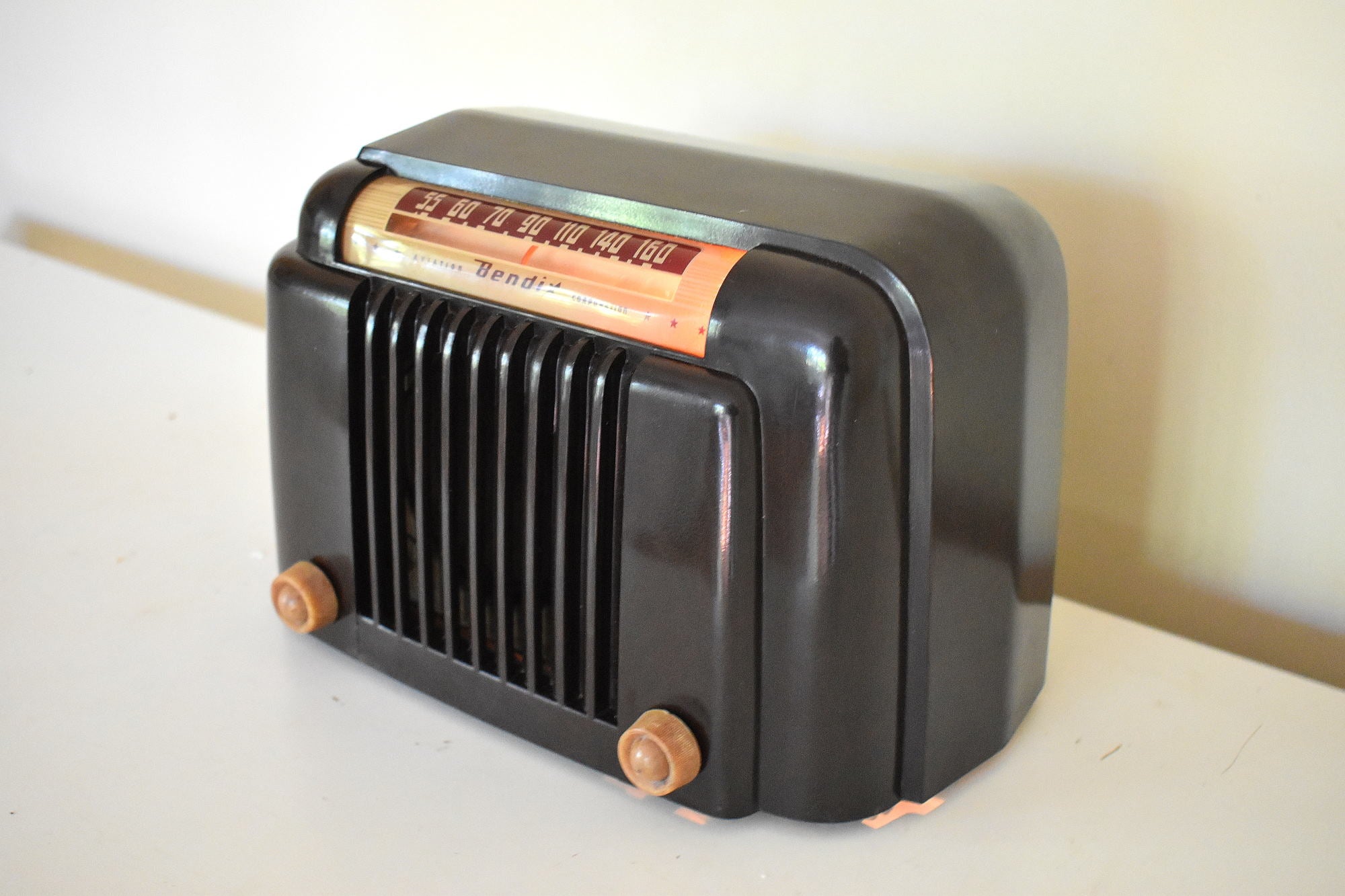 Classic Brown Marble Bakelite 1947 Bendix Aviation Model 526A AM Vacuum Tube AM Radio Excellent+ Condition Sounds Wonderful!
