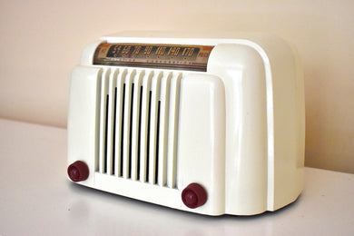 Classic Ivory 1947 Bendix Aviation Model 526A Bakelite AM Vacuum Tube AM Radio Totally Restored Sounds Wonderful!