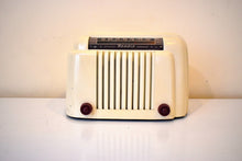 Load image into Gallery viewer, Ivory White 1946 Bendix Model 526B &quot;The Toaster&quot; Vacuum Tube AM Radio So Cute! Excellent Performer!