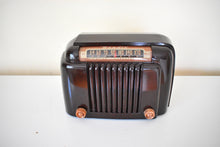 Load image into Gallery viewer, Marble Brown Bakelite 1949 Bendix Model 526 AM Vacuum Tube Radio Classic Design! Sounds Great! Love This One!