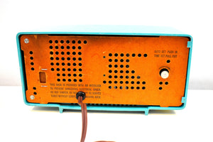 Aqua Mid Century 1960 Motorola Model C15JK25 Vacuum Tube AM Clock Radio Sounds Great! Looks Great!