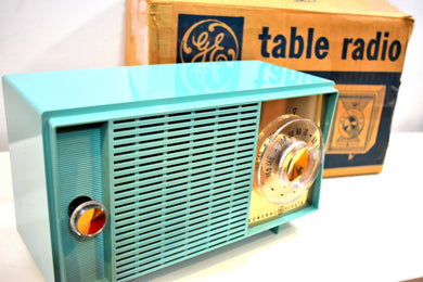 NOS Turquoise 1959 General Electric Model T129 AM Vintage Radio Mid Century Pristine Condition Original Box!