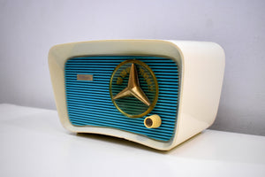 Turquoise and White 1959 Travler Model T-204 AM Tube Radio Cute As A Button!