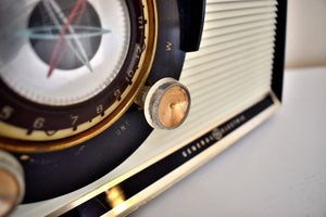 Chocolate Brown 1959 General Electric Model 861 Vacuum Tube AM Radio Sputnik Atomic Age Beauty!