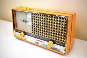 Buff Pink Retro Space Age 1957 Sylvania Model 1322 Tube AM Clock Radio Sounds Great!