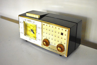 Continental Black and Gold 1960 Bulova Model 190 Vacuum Tube AM Clock Radio Excellent+ Condition Sounds Great!