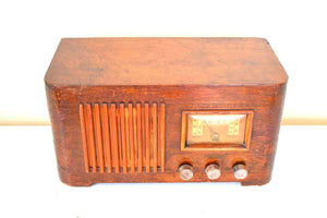 戦前の職人による手作りの木製 1941 コロナド モデル 906 真空管 AM ラジオは、チャンピオンのように大音量で受信できます。