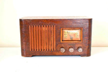 画像をギャラリービューアに読み込む, 戦前の職人による手作りの木製 1941 コロナド モデル 906 真空管 AM ラジオは、チャンピオンのように大音量で受信できます。