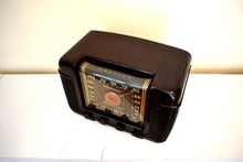 Charger l&#39;image dans la galerie, Timber Brown Bakelite 1946 Crosley Model 66-TA Vacuum Tube AM Shortwave Radio Frequency Reception King! Loud and Clear!