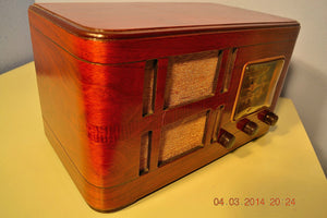 SOLD! - July 14, 2014 - BEAUTIFUL Wood Art Deco Retro 1940 Crosley Fiver 52TH-WC AM Tube Radio Works! - [product_type} - Crosley - Retro Radio Farm