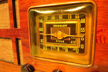 Charger l&#39;image dans la galerie, SOLD! - July 14, 2014 - BEAUTIFUL Wood Art Deco Retro 1940 Crosley Fiver 52TH-WC AM Tube Radio Works! - [product_type} - Crosley - Retro Radio Farm