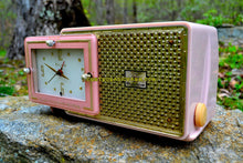 Charger l&#39;image dans la galerie, SOLD! - May 4, 2017 - FIFTH AVENUE PINK Mid Century Retro Jetsons 1957 Bulova Model 120 Tube AM Clock Radio Excellent Condition! - [product_type} - Bulova - Retro Radio Farm
