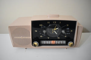 Bluetooth Ready To Go - ベージュ ピンク 1959 GE ゼネラル エレクトリック モデル 913D AM 真空管クロック ラジオ