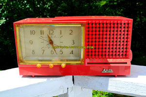 SOLD! - Dec 9, 2017 - CORAL Pink Mid Century Retro Vintage 1959 Arvin Model 957T AM Tube Clock Radio Works Great! - [product_type} - Arvin - Retro Radio Farm