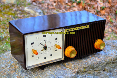 SOLD! - May 26, 2017 - BLUETOOTH MP3 READY - Chocolate Brown Retro Jetsons 1959 Motorola Model 5C12M Tube AM Clock Radio Totally Restored!