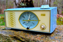 Charger l&#39;image dans la galerie, SOLD! - July 8, 2018 - WEDGEWOOD BLUE Retro Mid Century Vintage 1965 Arvin Model 53R05 AM Tube Clock Radio Works Great Looks Great! - [product_type} - Arvin - Retro Radio Farm