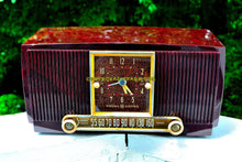 Charger l&#39;image dans la galerie, SOLD! - Aug 13, 2017 - BLUETOOTH MP3 READY Elegant Burgundy 1955 General Electric Model 551 Retro AM Clock Radio Works Great! - [product_type} - General Electric - Retro Radio Farm