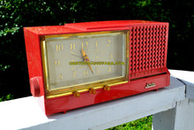 画像をギャラリービューアに読み込む, SOLD! - Dec 9, 2017 - CORAL Pink Mid Century Retro Vintage 1959 Arvin Model 957T AM Tube Clock Radio Works Great! - [product_type} - Arvin - Retro Radio Farm
