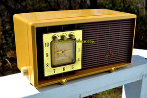 SOLD! - Apr 18, 2017 - BUTTERSCOTCH Retro Space Age 1955 Sylvania R5485-9211 Tube AM Clock Alarm Radio Almost Pristine! - [product_type} - Sylvania - Retro Radio Farm