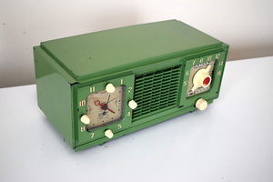 Grasshopper Green 1953 Philco Transitone Model 53-701 AM 真空管ラジオ レアなユニークなカラーコンボサウンドが素晴らしい!