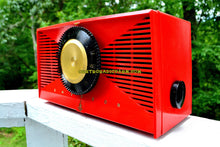 Charger l&#39;image dans la galerie, SOLD! - Sept 17, 2017 - MATADOR RED Mid Century Vintage 1955 Emerson Model 812B Tube AM Clock Radio Rare Color Sounds Great! - [product_type} - Emerson - Retro Radio Farm