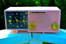 Charger l&#39;image dans la galerie, SOLD! - Aug 7, 2017 - CHERRY BLOSSOM PINK Mid Century Retro Vintage Antique Motorola 1959 Model 5C12P Clock Radio Tube AM Clock Radio vErY pInK! - [product_type} - Motorola - Retro Radio Farm