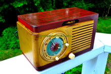 Charger l&#39;image dans la galerie, Sold! - Oct 21, 2017 - BLUETOOTH MP3 READY - BURLED TOP Art Deco 1952 General Electric Model 521F AM Brown Bakelite Tube Clock Radio - [product_type} - General Electric - Retro Radio Farm