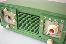 Load image into Gallery viewer, Grasshopper Green 1953 Philco Transitone Model 53-701 AM Vacuum Tube Radio Rare Unique Color Combo Sounds Great!