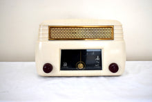 Load image into Gallery viewer, Ivory White 1946 General Electric Model 201 Vacuum Tube AM Radio Excellent Condition Great Sounding!