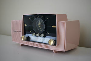 Bluetooth Ready To Go - プリンセス ピンク 1959 GE ゼネラル エレクトリック モデル 913D AM 真空管クロック ラジオ