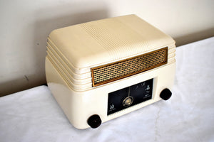 アイボリー ホワイト 1946 ゼネラル エレクトリック モデル 201 真空管 AM ラジオ 素晴らしい状態 素晴らしい音です!