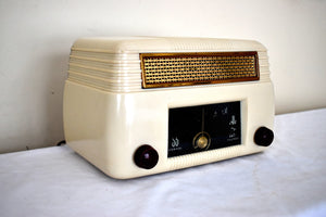 Ivory White 1946 General Electric Model 201 Vacuum Tube AM Radio Excellent Condition Great Sounding!