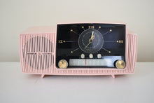 画像をギャラリービューアに読み込む, Bluetooth Ready To Go - プリンセス ピンク 1959 GE ゼネラル エレクトリック モデル 913D AM 真空管クロック ラジオ