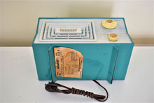 Charger l&#39;image dans la galerie, Mariner Blue White 1955 Admiral Model 5C48N AM Vacuum Tube Radio Rare Colors Sounds Great!