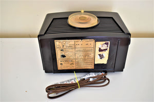Umber Brown Bakelite 1948 RCA Victor Model 8-X-541 Vacuum Tube AM Radio Sounds Great Popular Bakelite!