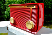 Charger l&#39;image dans la galerie, SOLD! - Nov 17, 2017 - BLUETOOTH MP3 READY - APPLE RED Retro Vintage 1959 Motorola Model A1R-15 Tube AM Clock Radio Totally Restored! - [product_type} - Motorola - Retro Radio Farm