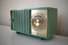 Charger l&#39;image dans la galerie, Bluetooth Ready to Go - 1959 Leaf Green General Electric Model T-129 AM Vacuum Tube Clock Radio Sounds Great!