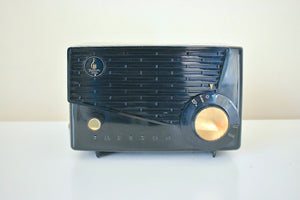 Bluetooth 準備完了 - キューブ ブラック 1957 エマーソン モデル 851 AM 真空管ラジオ ブラック ビューティー!!