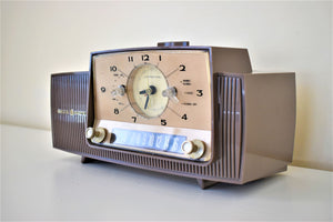 ナツメグタン ミッドセンチュリー 1958年ゼネラル・エレクトリックモデル C-482B 真空管AMクロックラジオ ビューティーサウンド 素晴らしい人気デザイン！