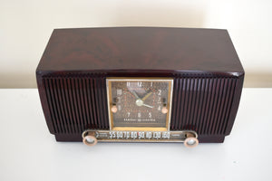 Elegant Brown Marbled 1955 General Electric Model 551 Vintage AM Vacuum Tube Clock Radio Sounds Great Looks Classy!