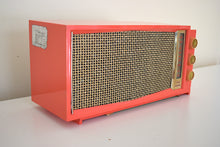 画像をギャラリービューアに読み込む, フラミンピンク 1957 シルバートーンモデル 7012 真空管 AM ラジオ レアカラー 音が素晴らしい！彼女は燃えている!