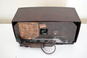 Elegant Brown Marbled 1955 General Electric Model 551 Vintage AM Vacuum Tube Clock Radio Sounds Great Looks Classy!