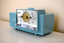 画像をギャラリービューアに読み込む, ソニック ブルー ミッドセンチュリー 1958 ゼネラル エレクトリック モデル 913D 真空管 AM クロック ラジオ 美しいサウンド ファンタスティック レア 動く時計 ライト すごい！